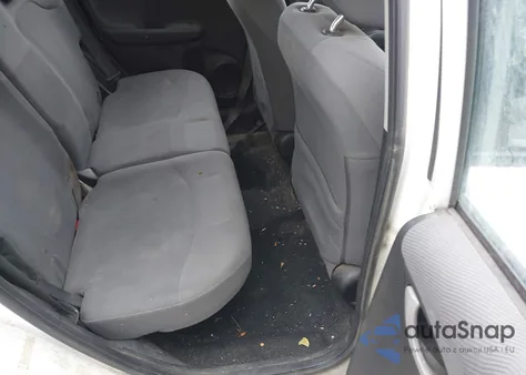 2010 Honda Fit z USA, uszkodzony, nr VIN JHMGE8H27AC037582